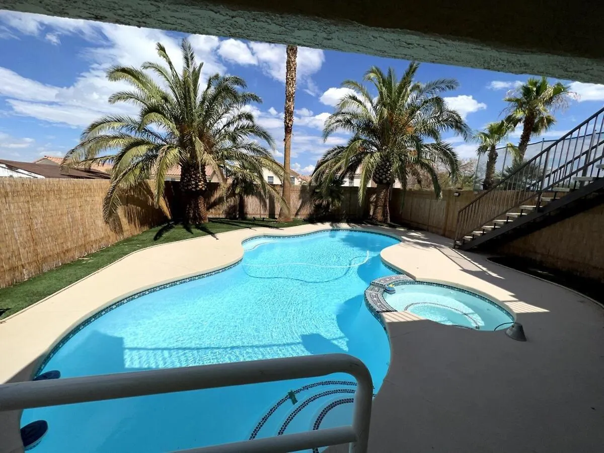 Big 4 Bedroom Property With A Pool Las Vegas USA