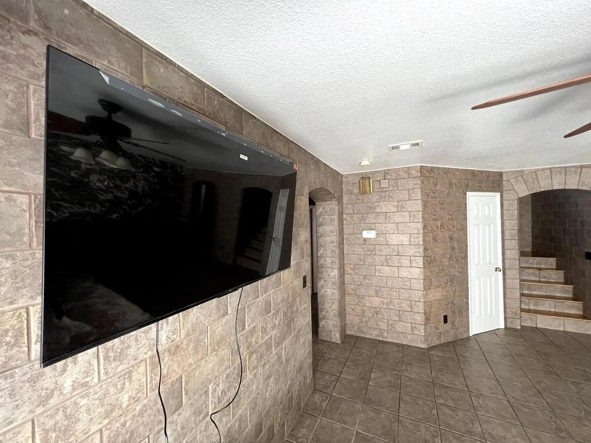 Big 4 Bedroom Property With A Pool Las Vegas Vakantiehuis