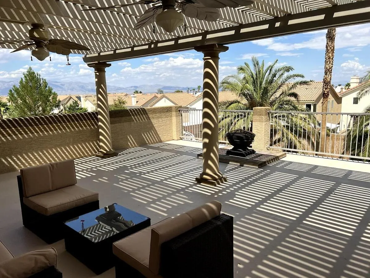 Big 4 Bedroom Property With A Pool Las Vegas