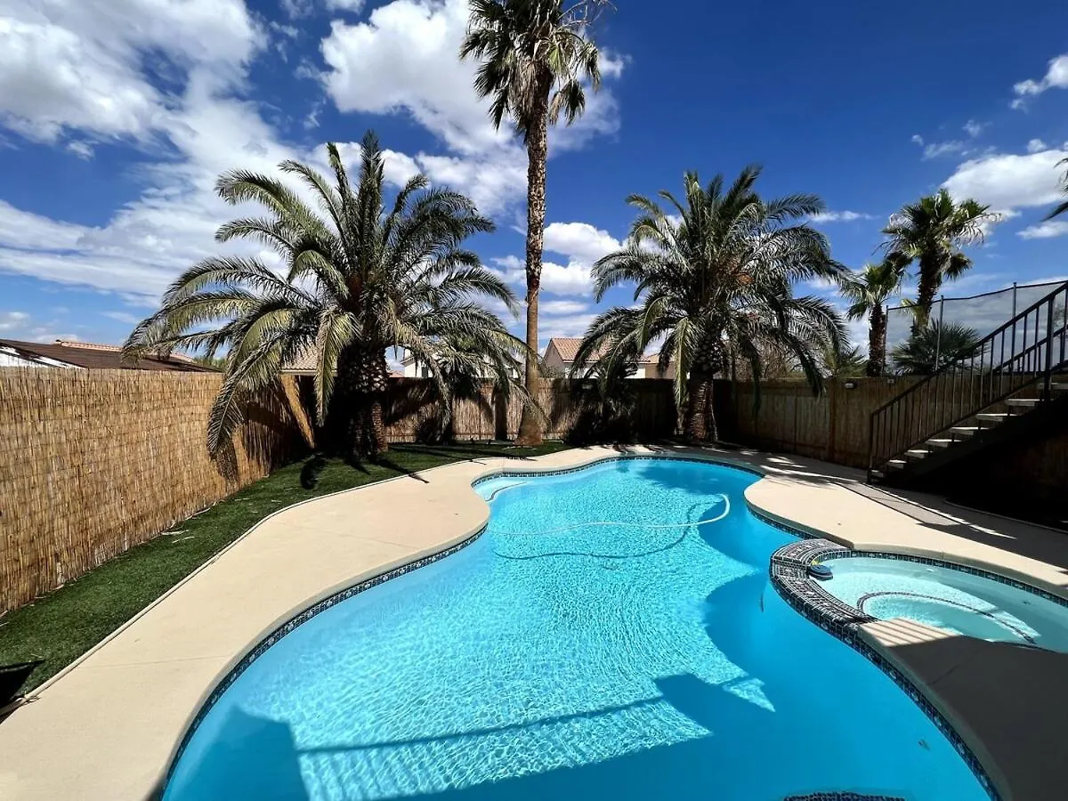 Big 4 Bedroom Property With A Pool Las Vegas 0*,